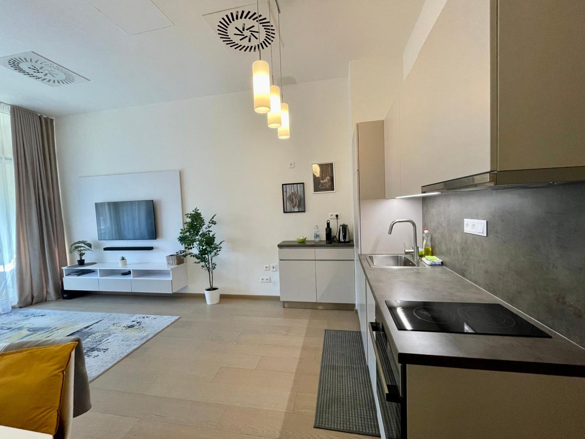 New, Beautiful Apt With Parking In Best Location! Bratislava Exterior foto